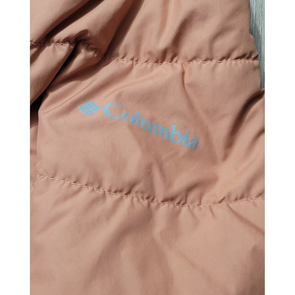 Columbia Women's Puffer Jacket in Peach with Faux Fur Hood - Picture 5 of 10